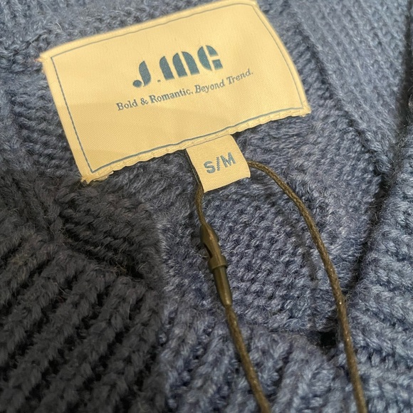 New Big Blue Cable Knit Sweater- S/M/ Blue - Picture 4 of 9